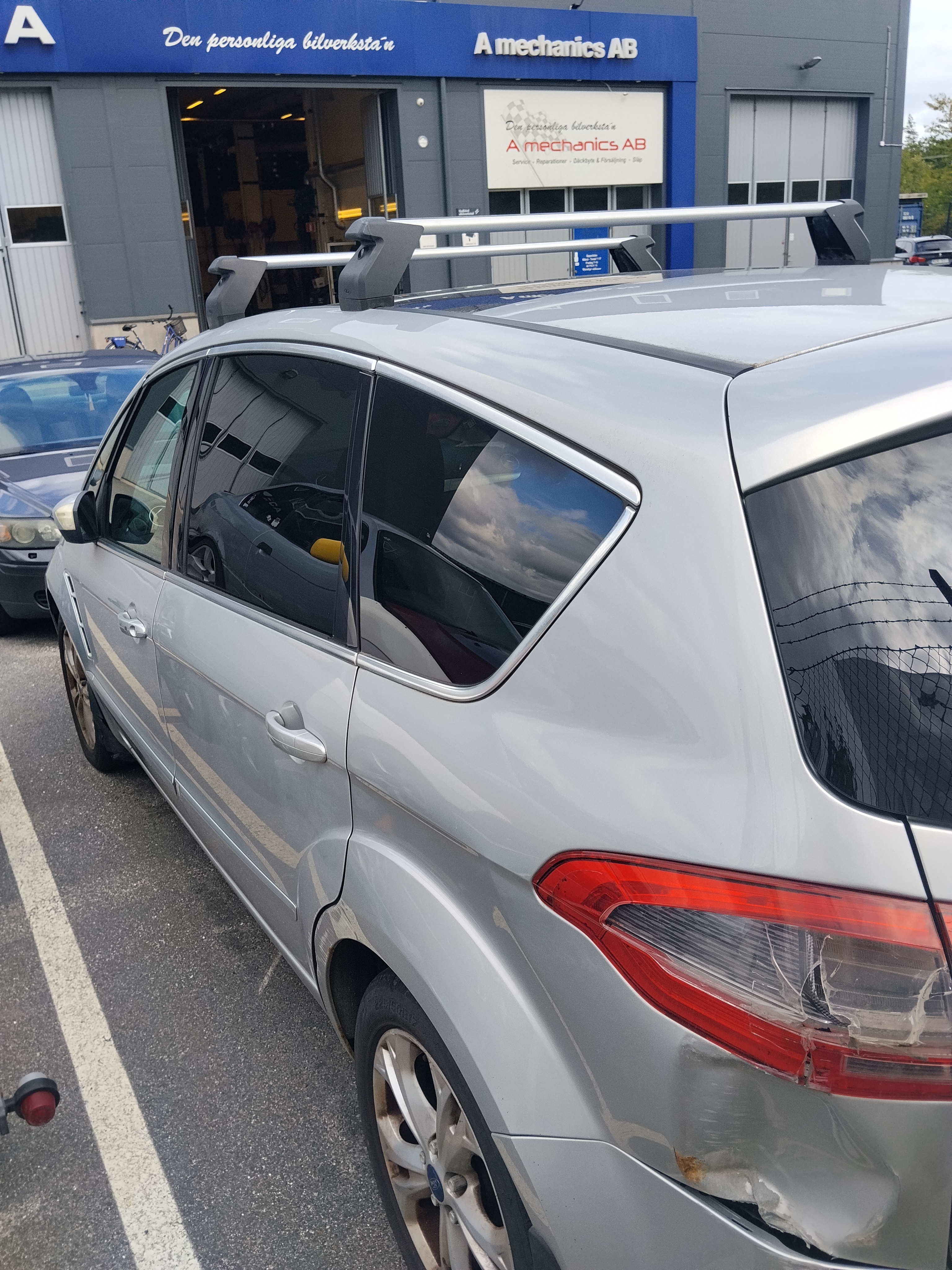 Ford S-MAX 2.0 TDCi Manuell 2014, bild 5/8