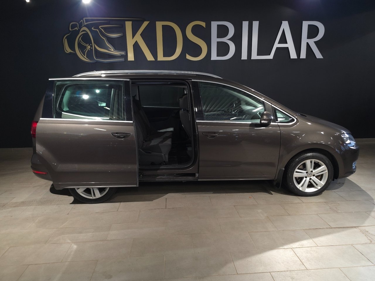 Volkswagen Sharan 2017, bild 6/10
