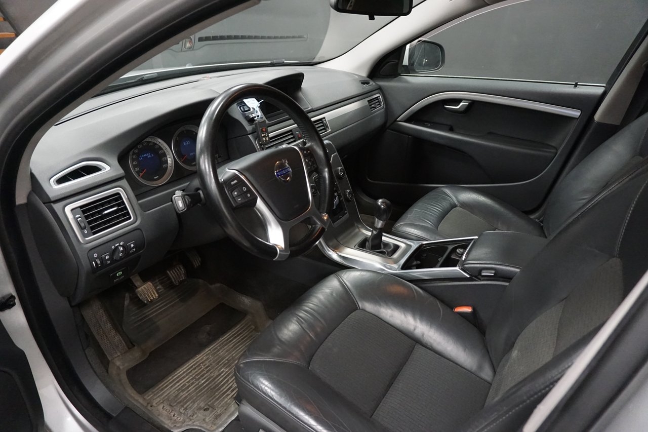 Volvo V70 DRIVe Momentum Euro 5 2012, bild 5/10