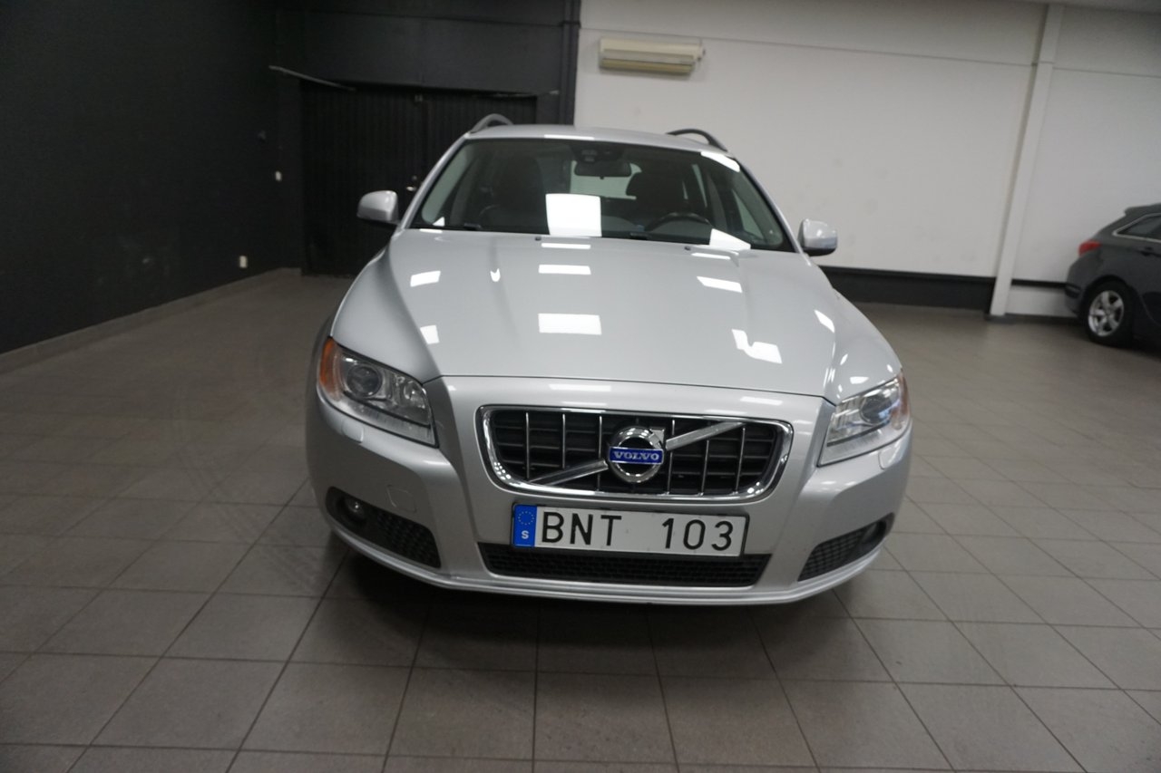 Volvo V70 DRIVe Momentum Euro 5 2012, bild 3/10