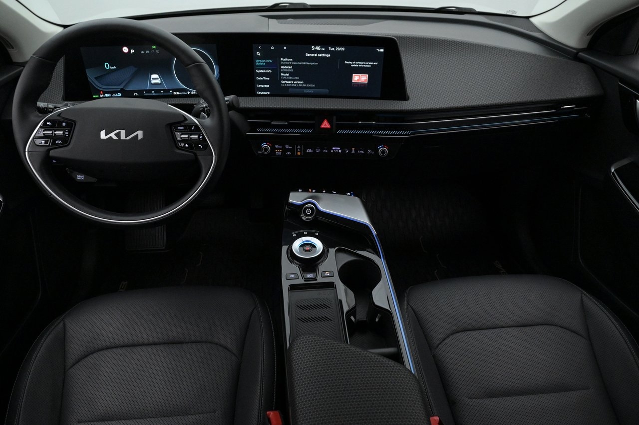 Kia EV6 2023, bild 6/10