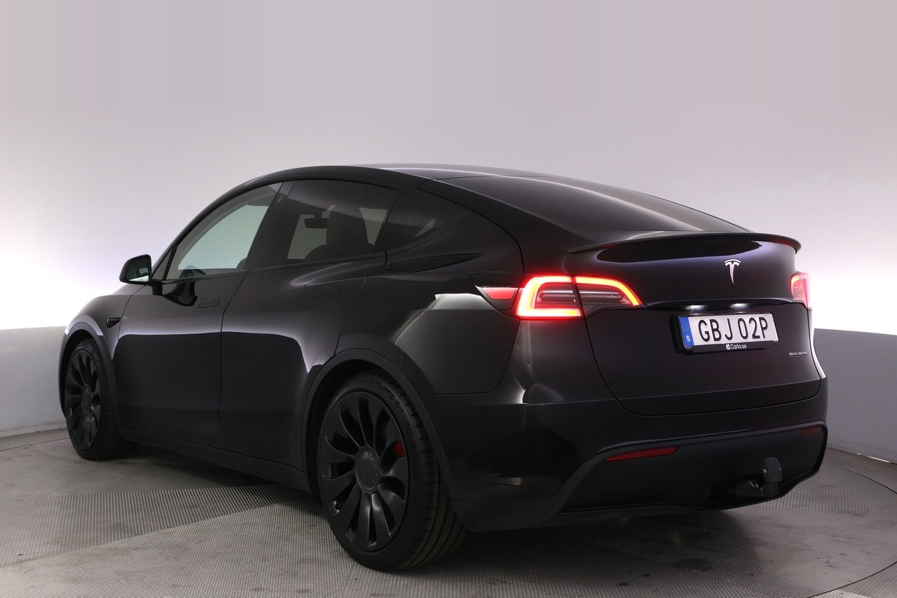 Tesla Model Y Performance Autopilot 2023, photo 4/10