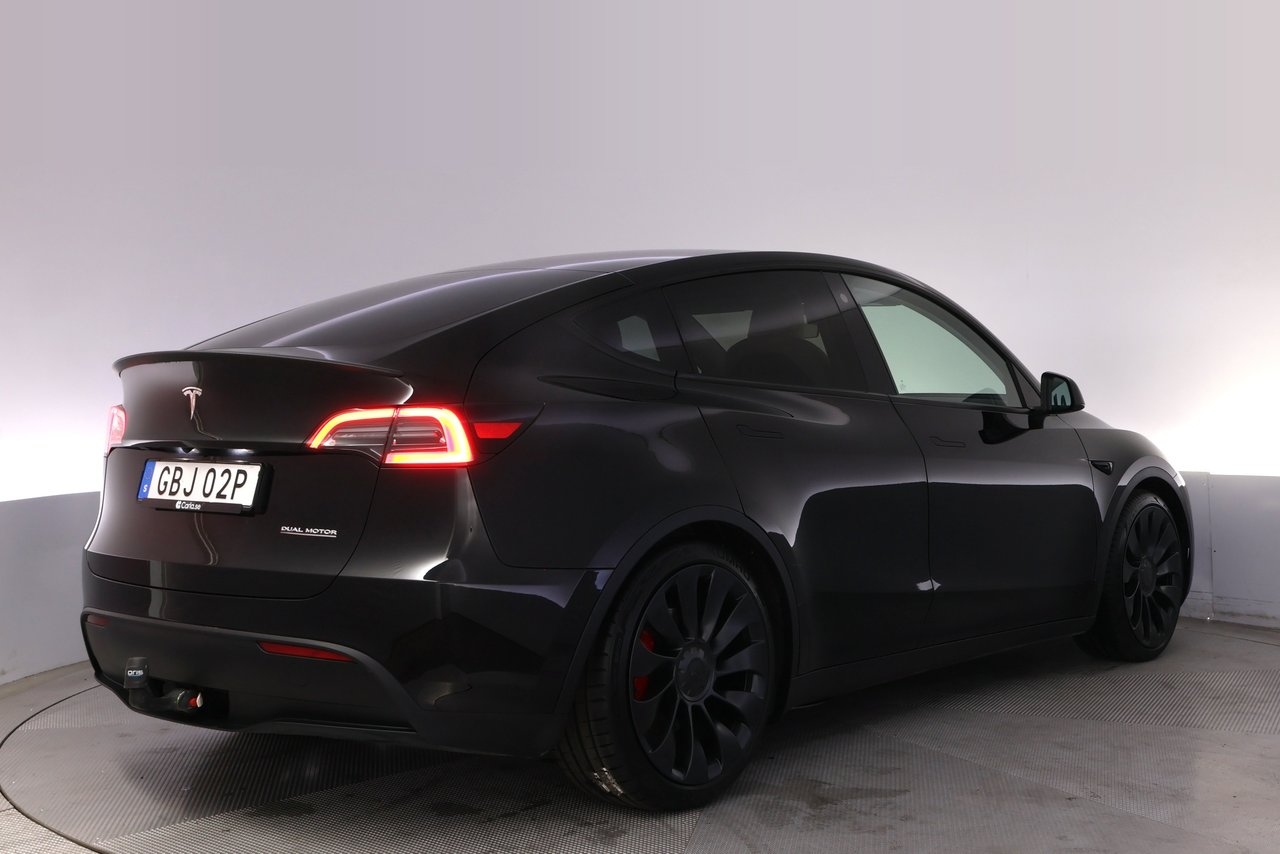 Tesla Model Y Performance Autopilot 2023, photo 5/10