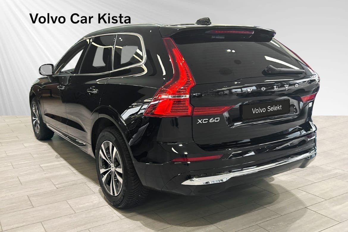 Volvo XC60 2023, photo 4/10