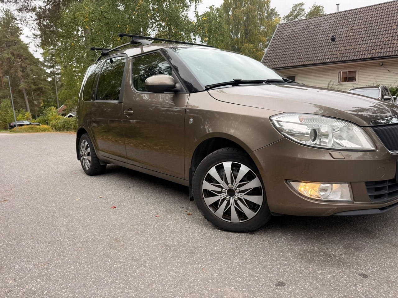 Skoda Roomster 2015, bild 2/10