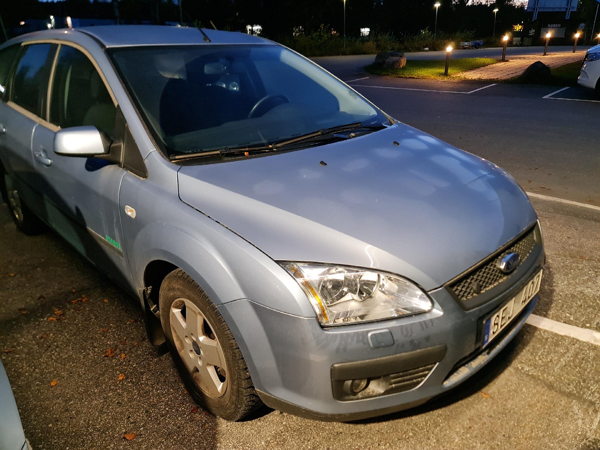 Ford Focus Kombi 1.8 Flexifuel Manuell 2007, photo 2/5