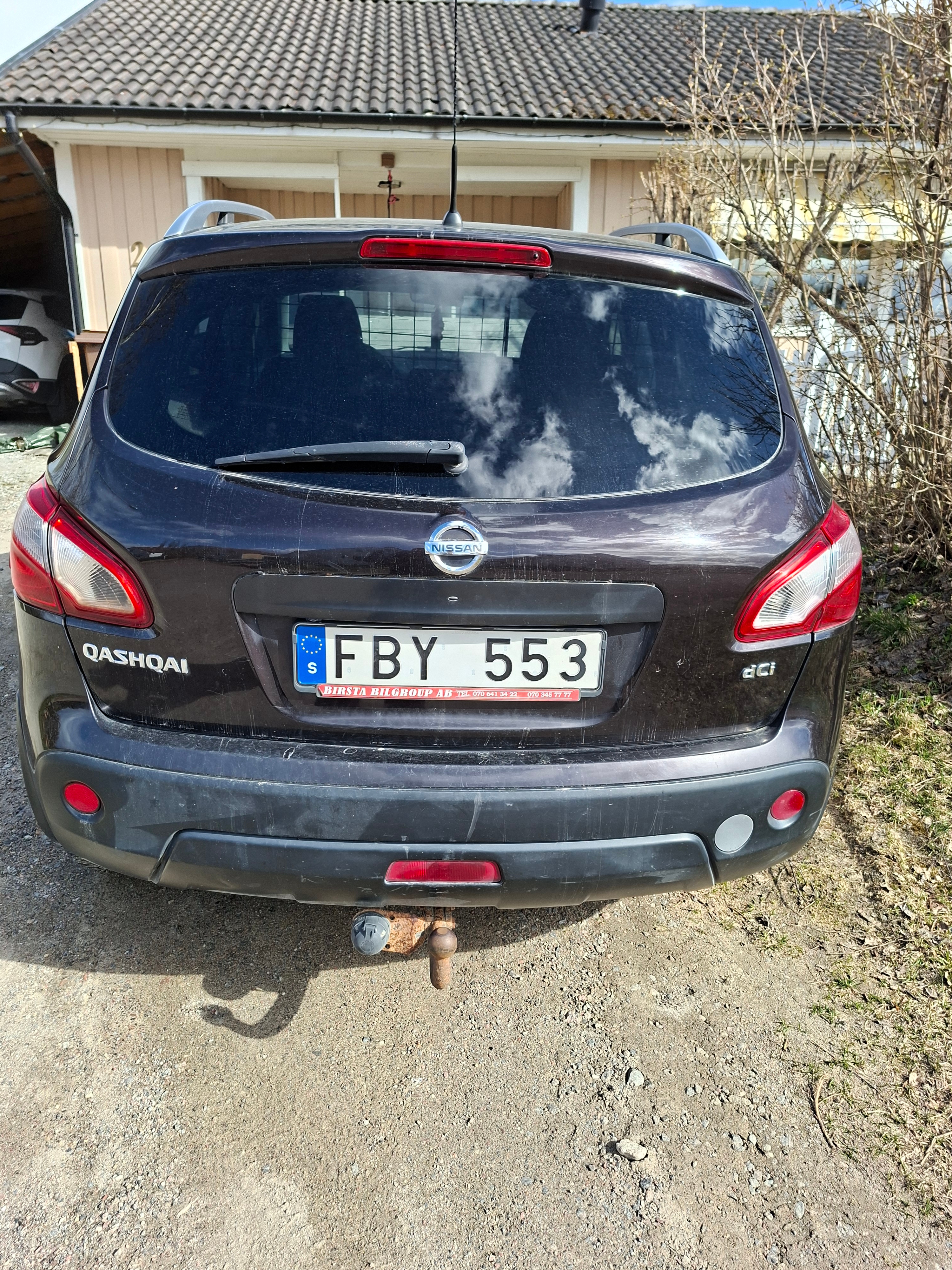 Nissan Qashqai 2.0 dCi Manuell 2010, bild 2/6
