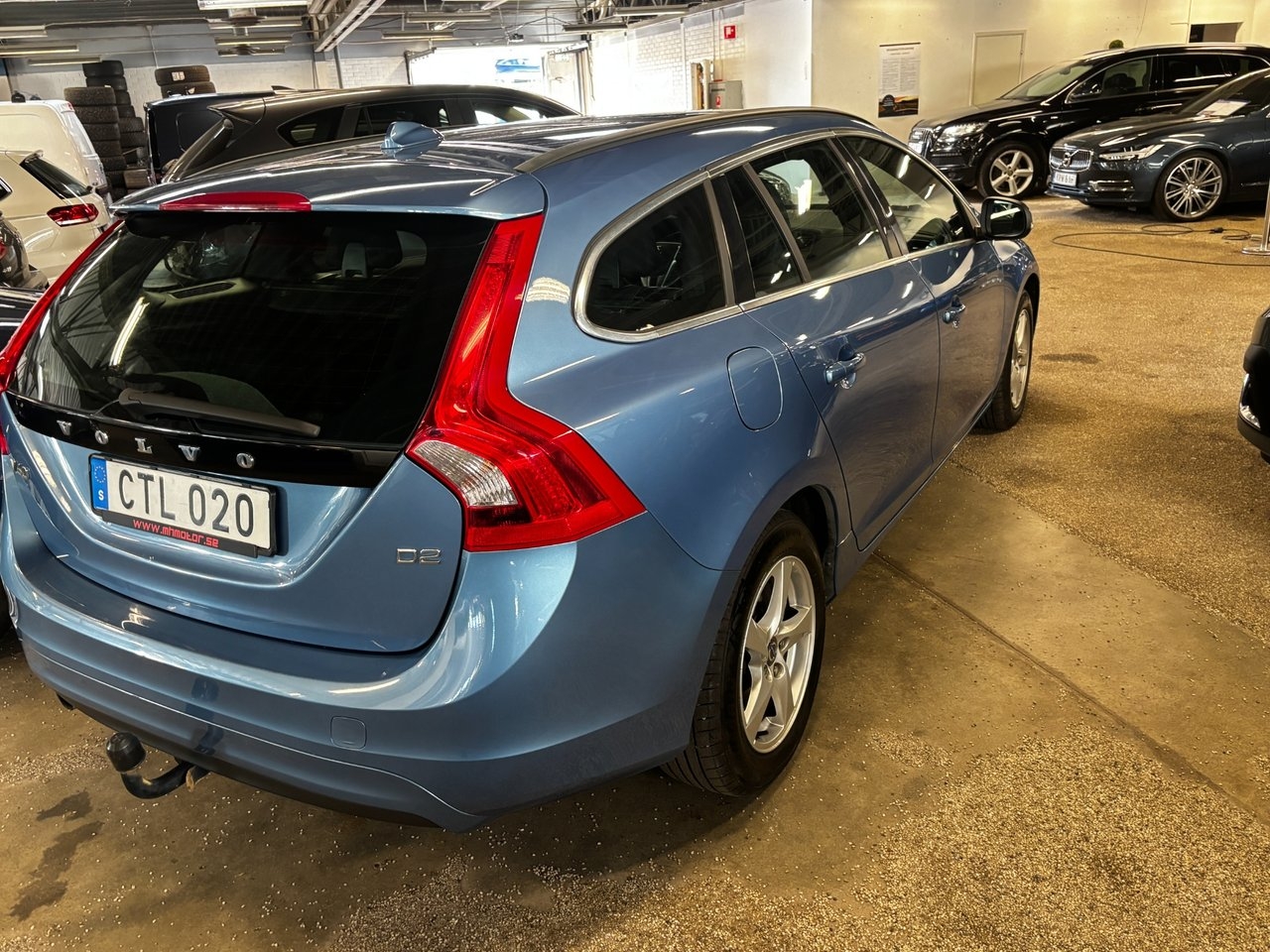 Volvo V60 D2 Your Momentum Euro 5 Drag 2015, photo 4/8