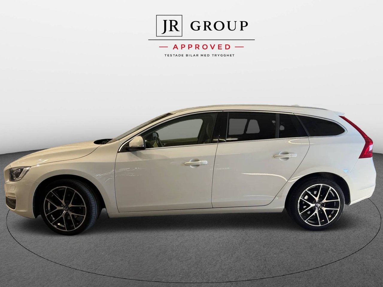 Volvo V60 D3 150HK Aut Summum 18tum 2018, bild 3/10