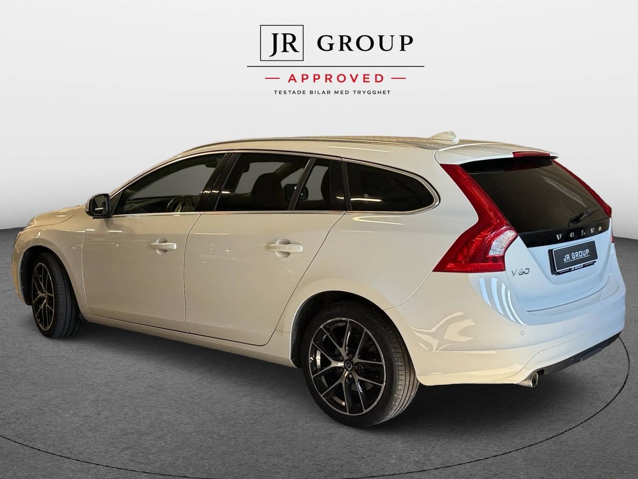 Volvo V60 D3 150HK Aut Summum 18tum 2018, bild 4/10