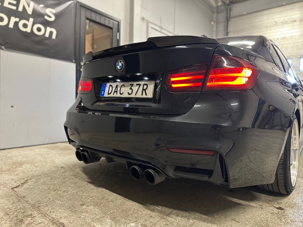 BMW 330 d Steg 2, M3-Look, Se spec 2013, bild 6/10