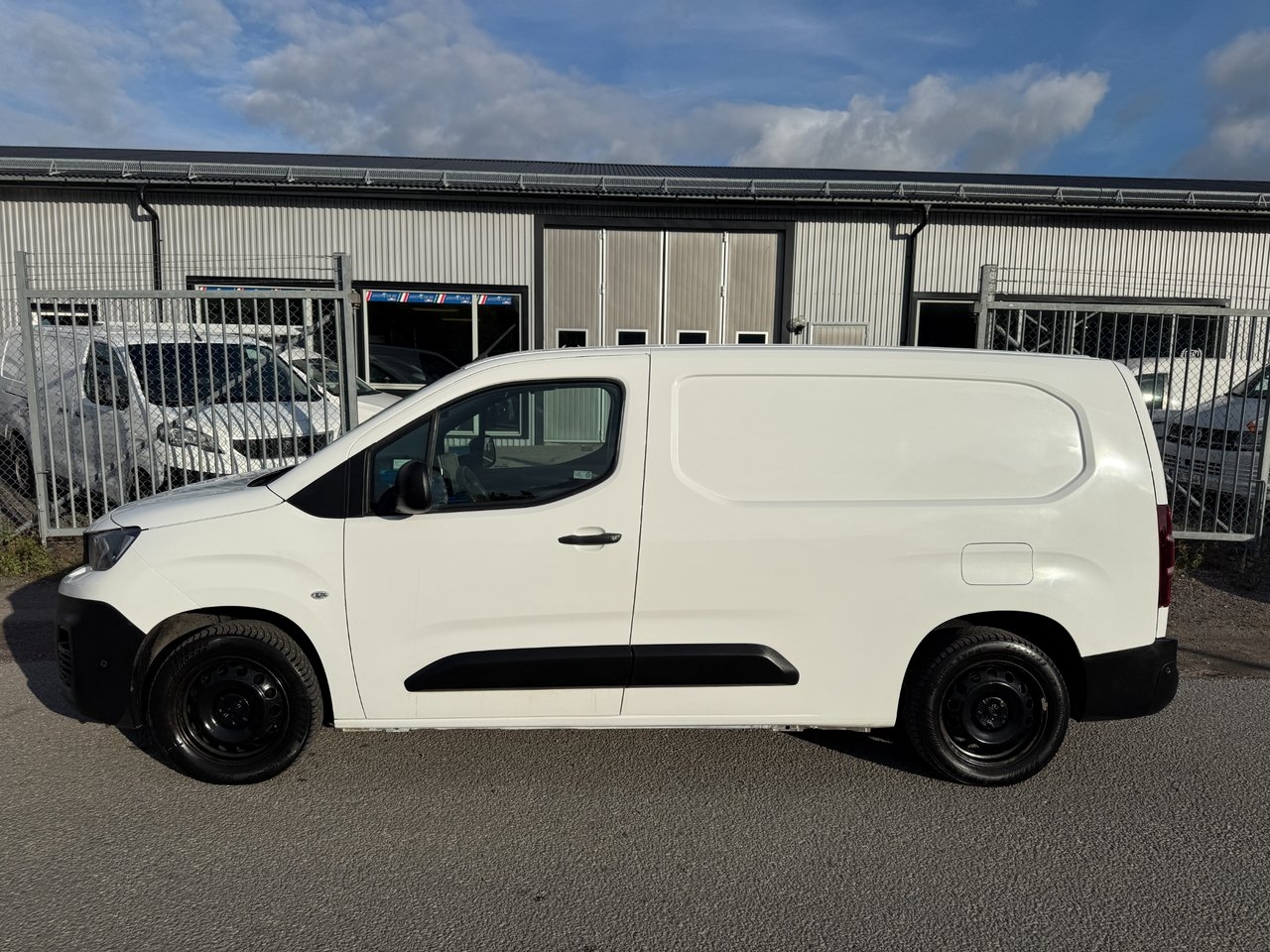 Peugeot Partner 2020, bild 2/10
