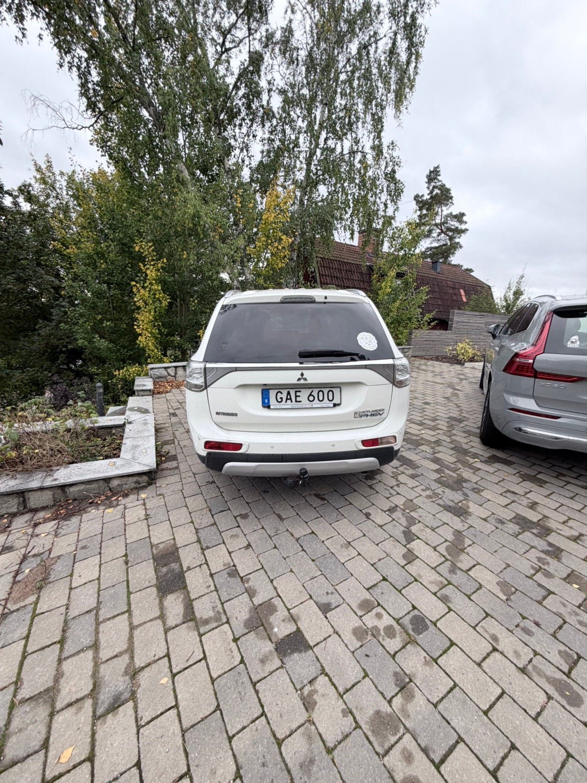 Mitsubishi Outlander PHEV CVT 2015, bild 2/3
