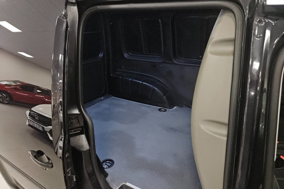 Volkswagen Caddy 2,0 TDI 75HK Drag 2020, kuva 7/8