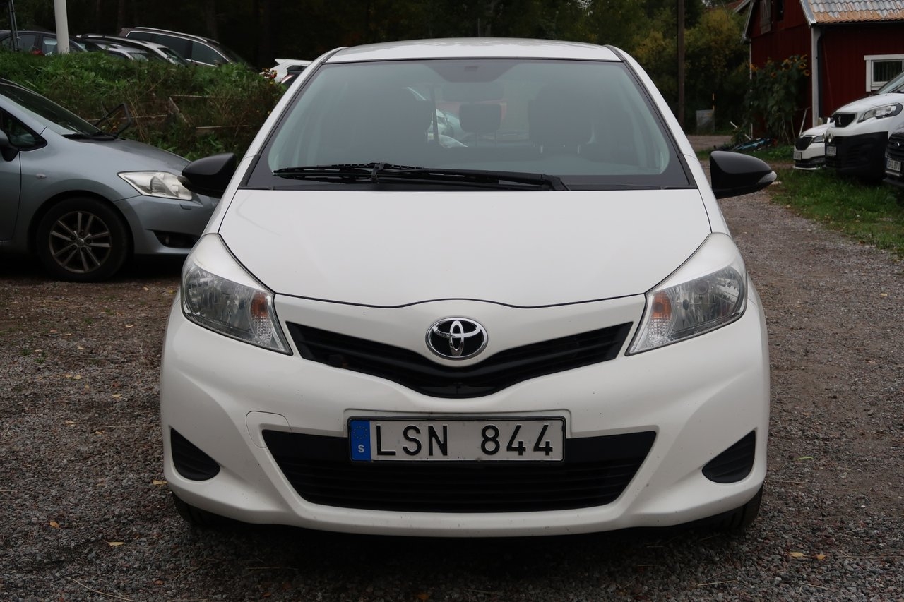 Toyota Yaris 2012, bild 2/6