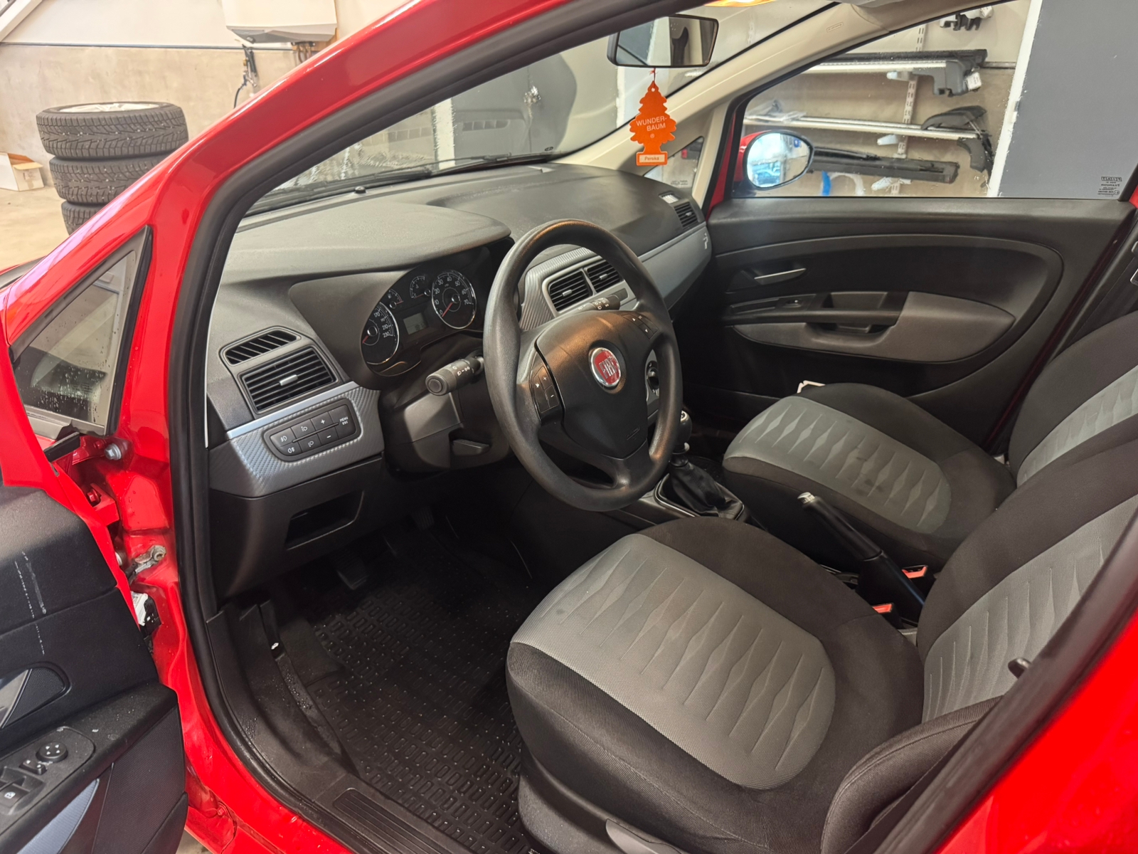 Fiat Punto Evo 5-dörrars 1.4 Manuell 2010, bild 6/10