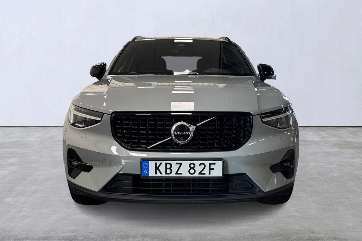 Volvo XC40 B3 FWD Bensin Plus Dark 2025, bild 7/10