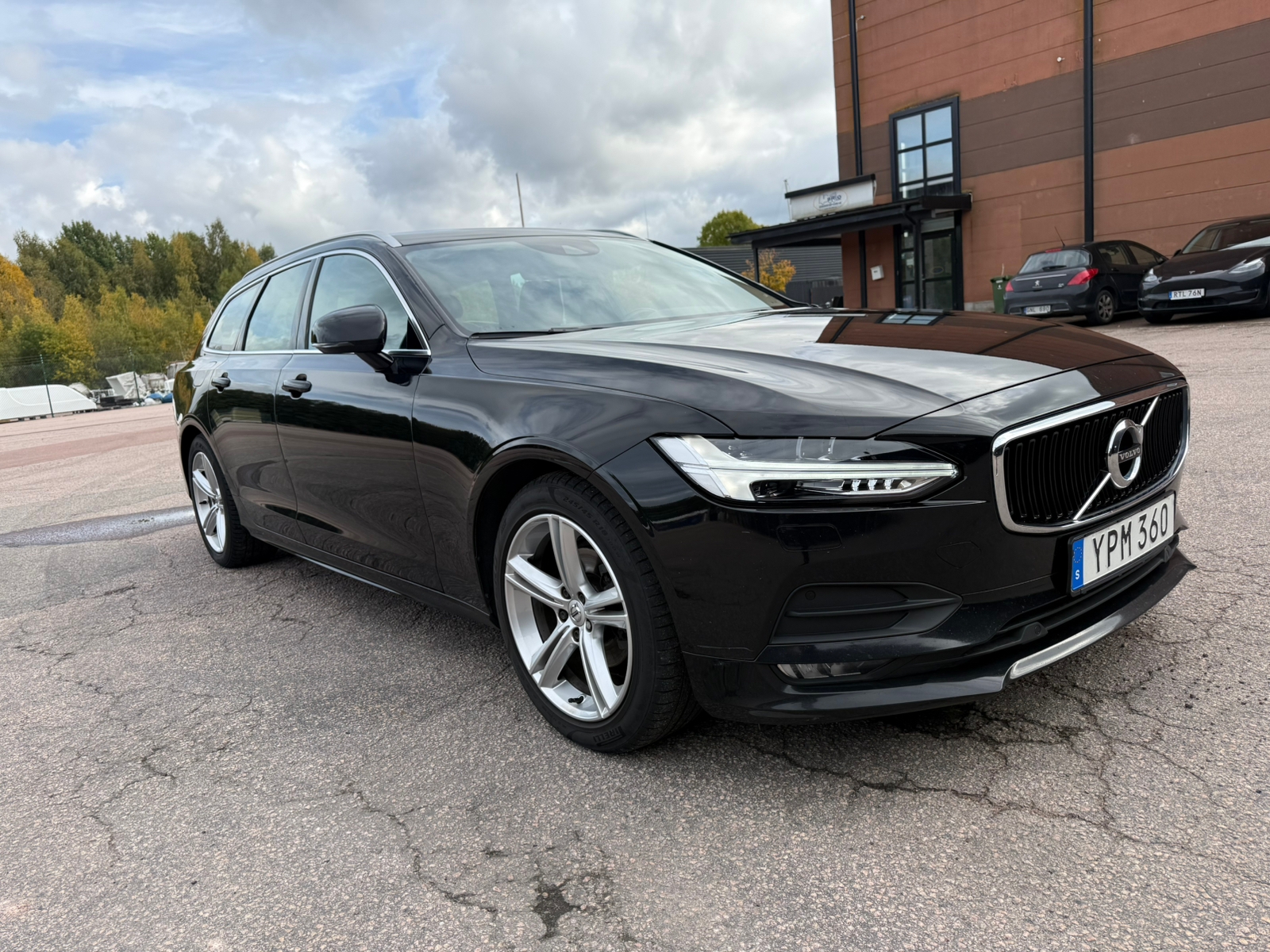 Volvo V90 D4 AWD Geartronic 2019, bild 4/9