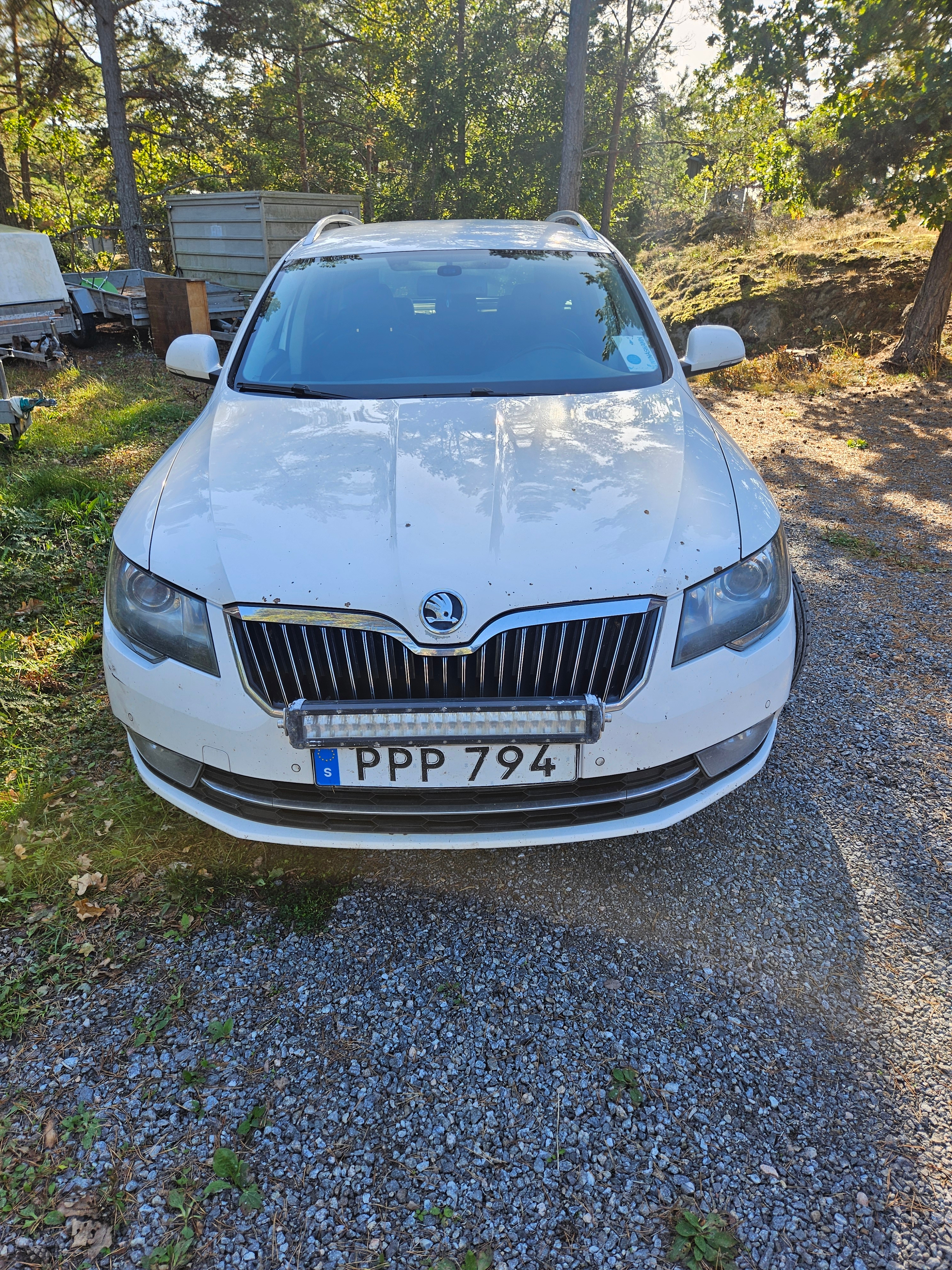 Skoda Superb 2015, bild 2/8