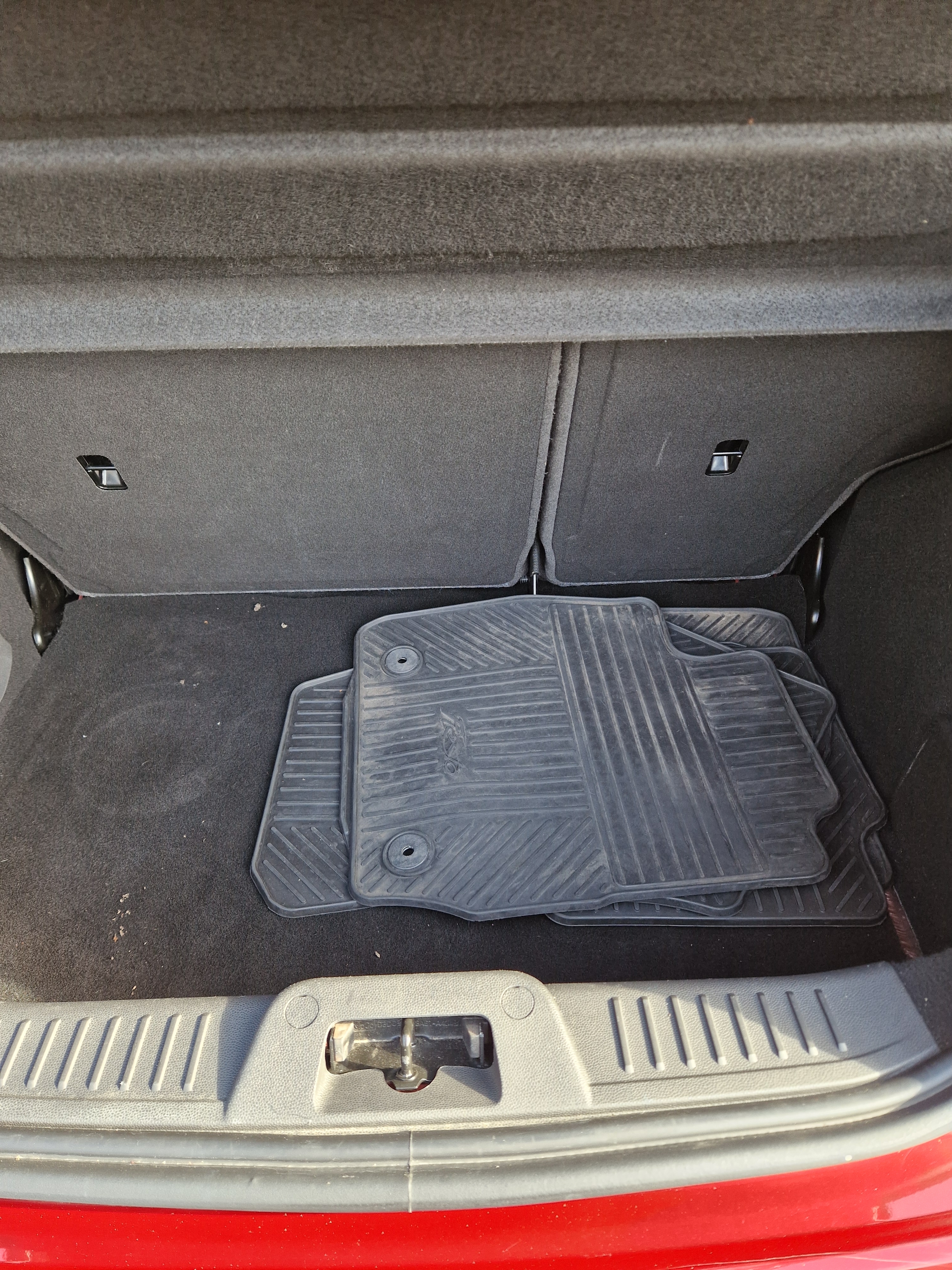 Ford Fiesta 5-dörrar 1.0 Manuell 2015, photo 6/8