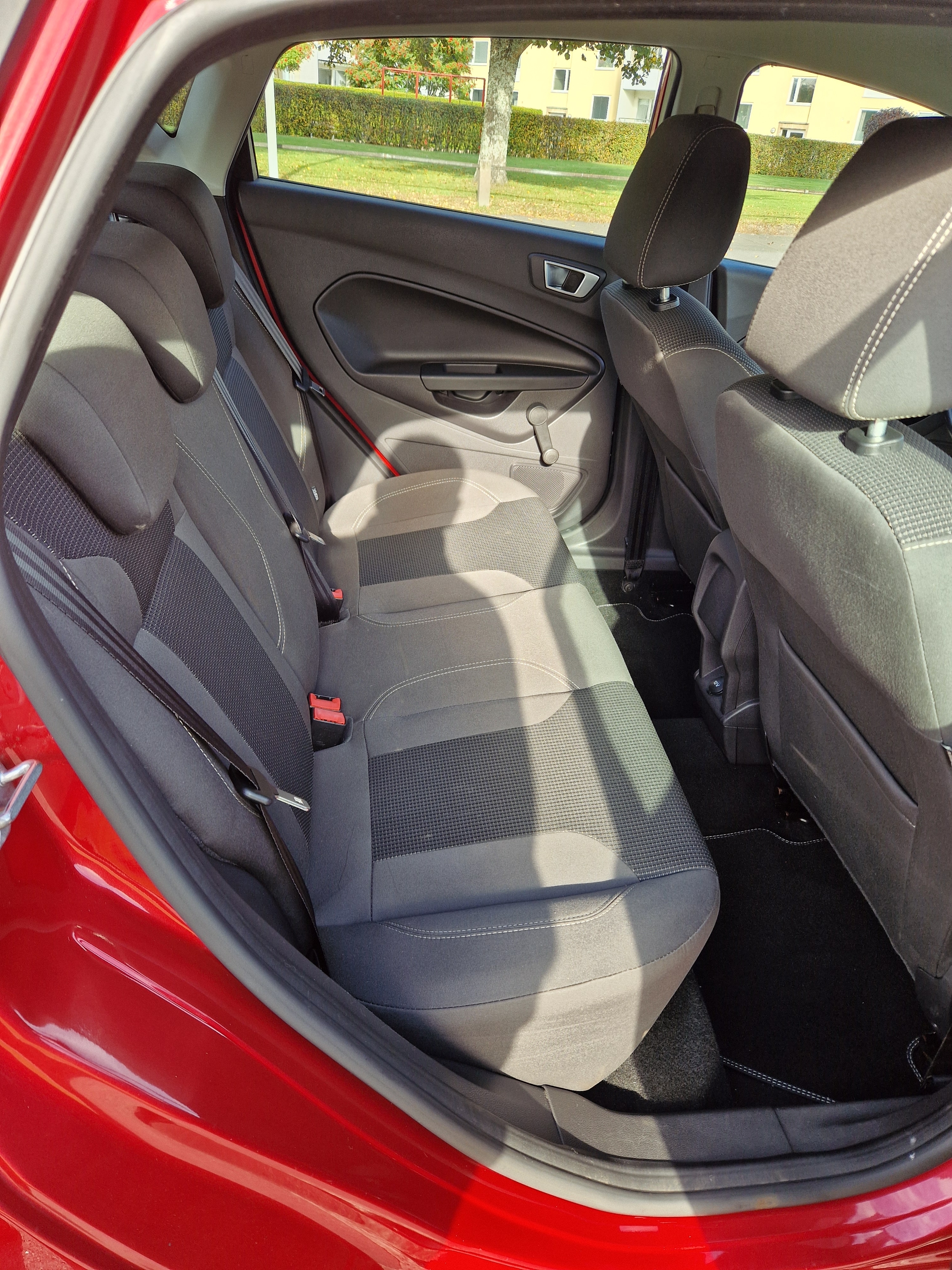 Ford Fiesta 5-dörrar 1.0 Manuell 2015, photo 7/8