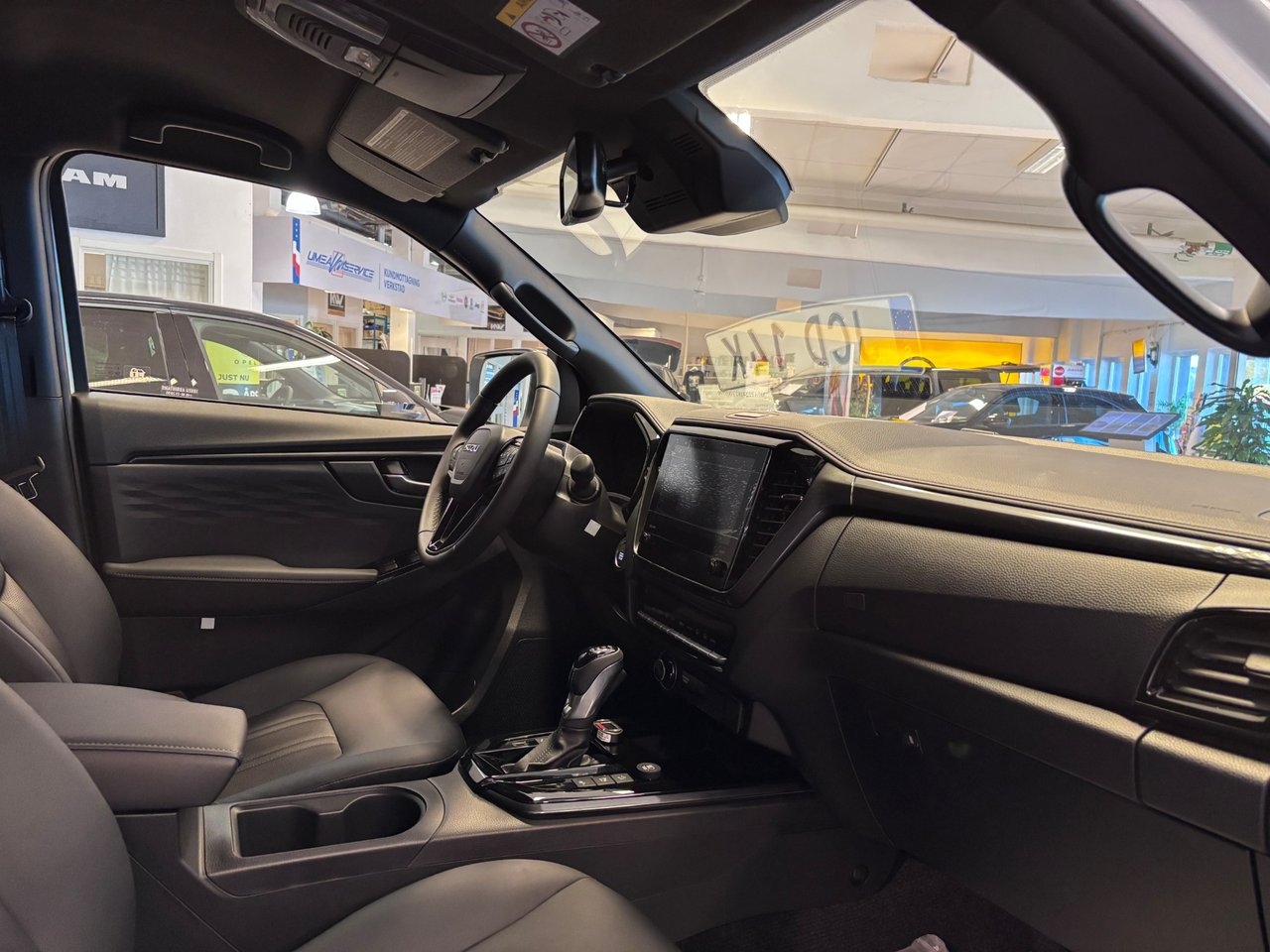Isuzu D-max XRX DC 2.2D AT8 CNG v.2 2026, bild 8/8