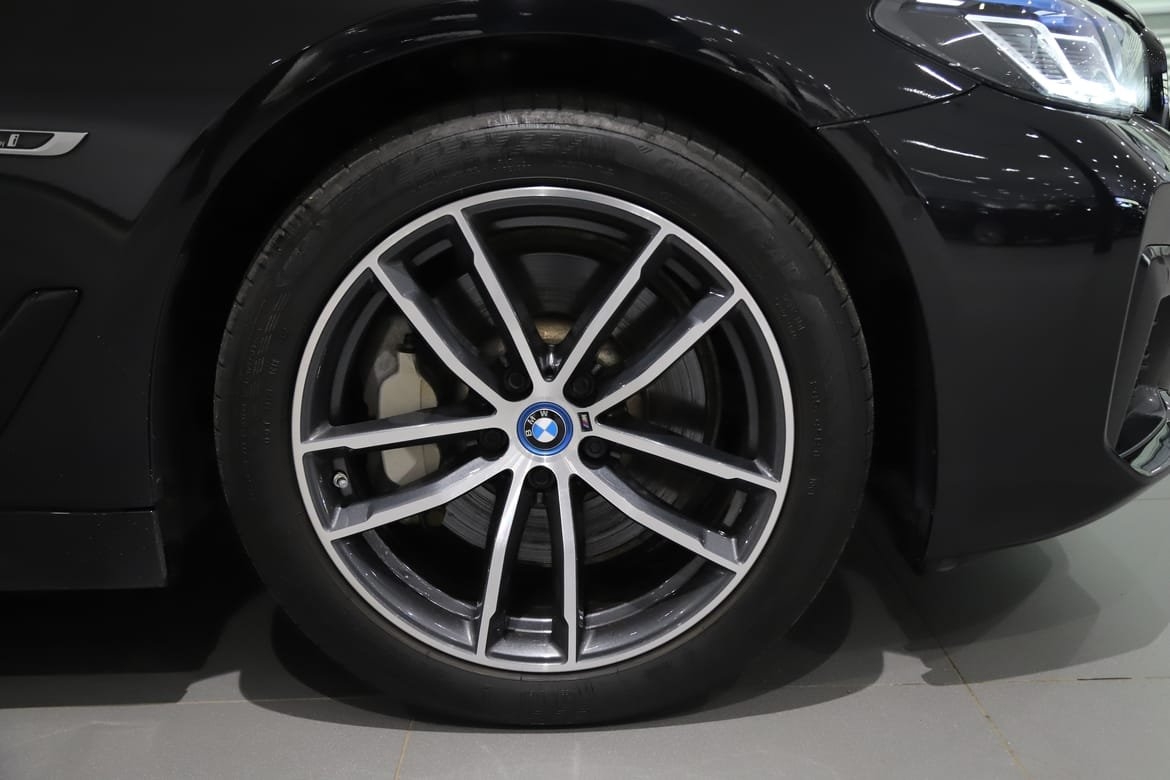 BMW 530 e Innovation 2022, bild 6/8