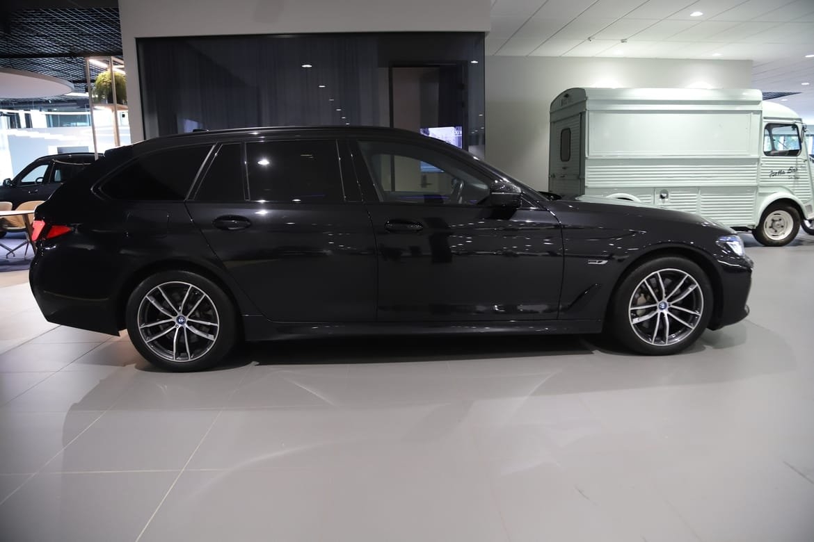 BMW 530 e Innovation 2022, bild 4/8