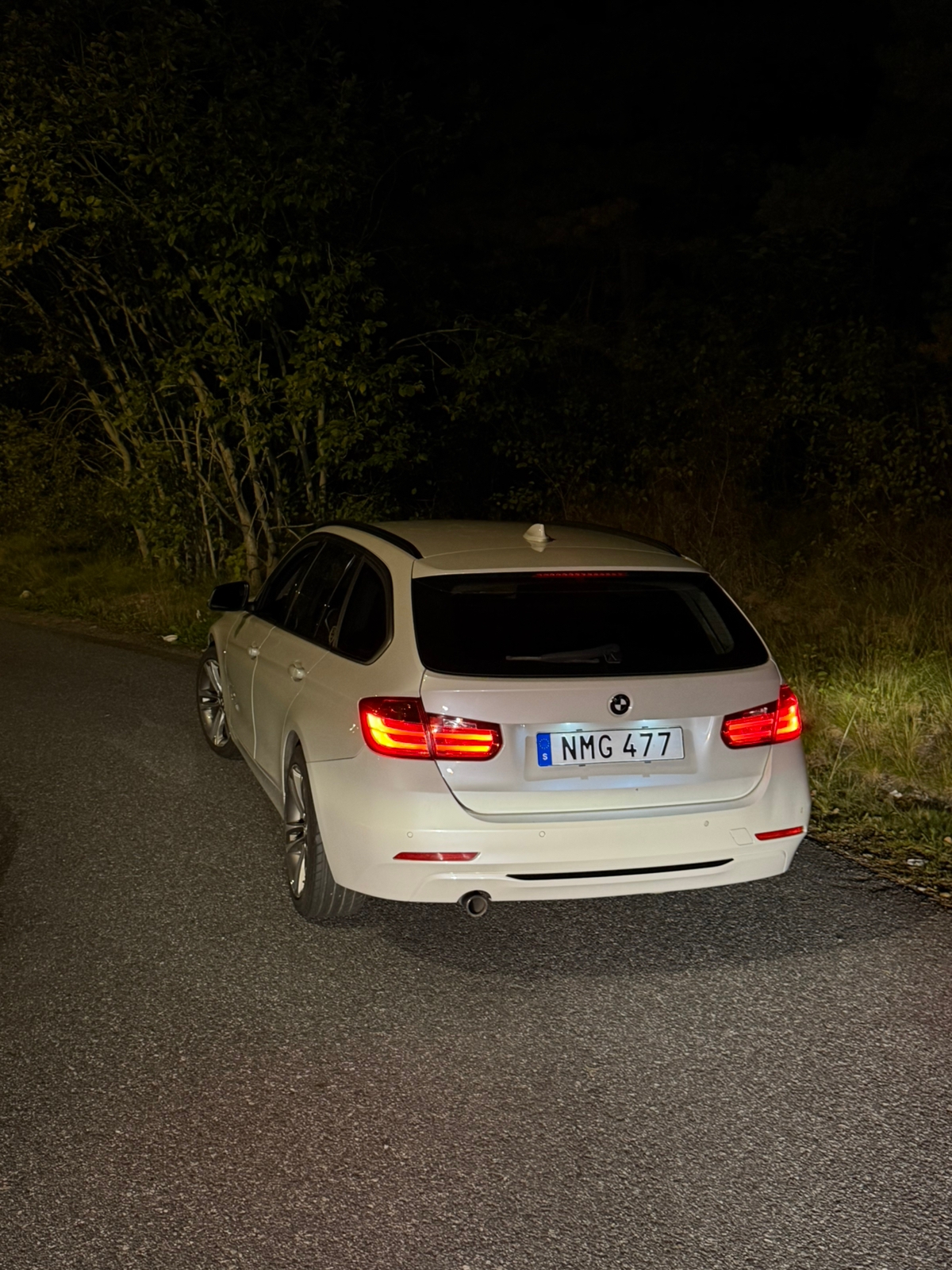 BMW 320 d xDrive Touring Steptronic 2015, kuva 5/5