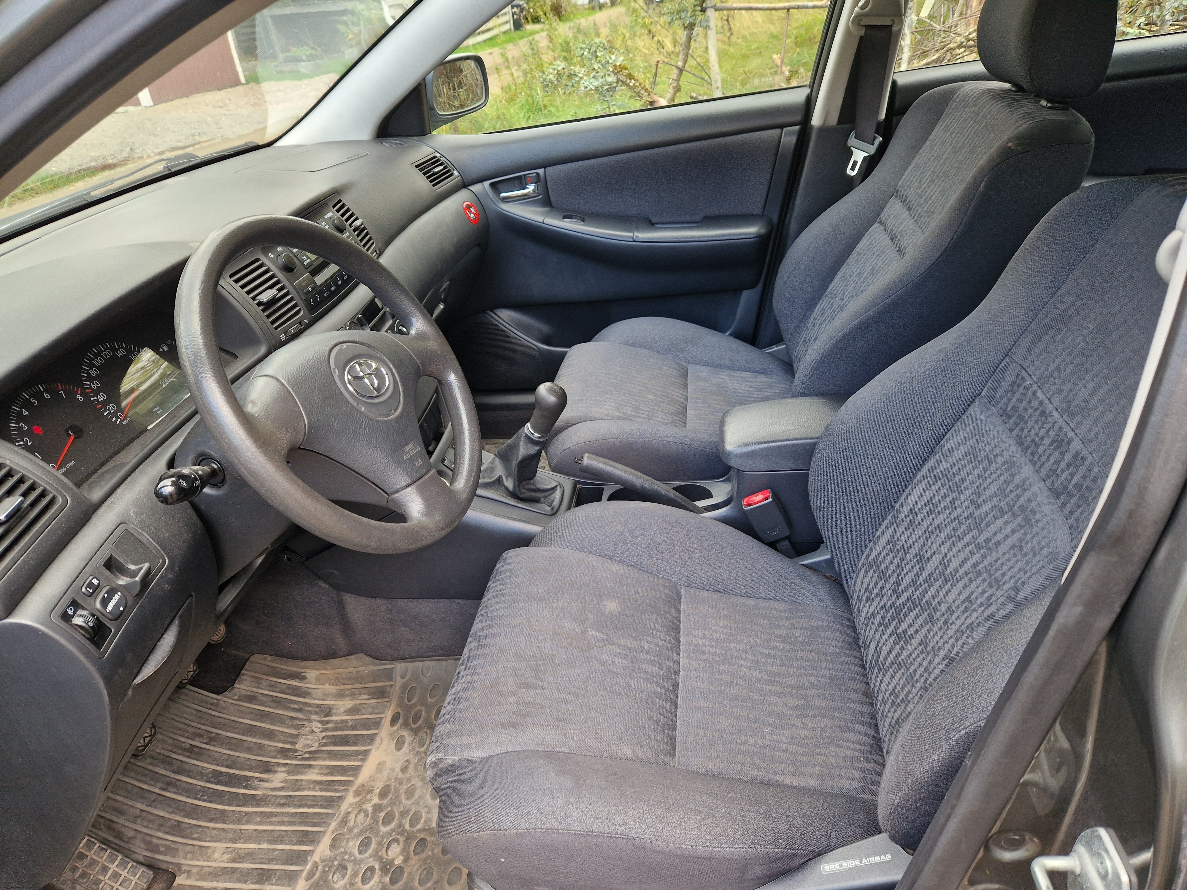 Toyota Corolla 2002, kuva 7/10