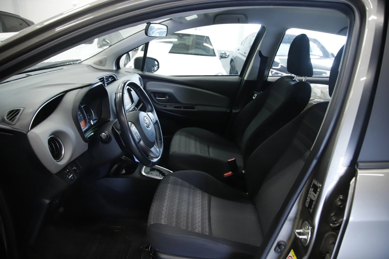 Toyota Yaris 2016, bild 7/14