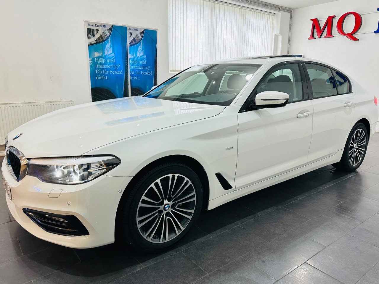 BMW 520 2018, photo 4/10