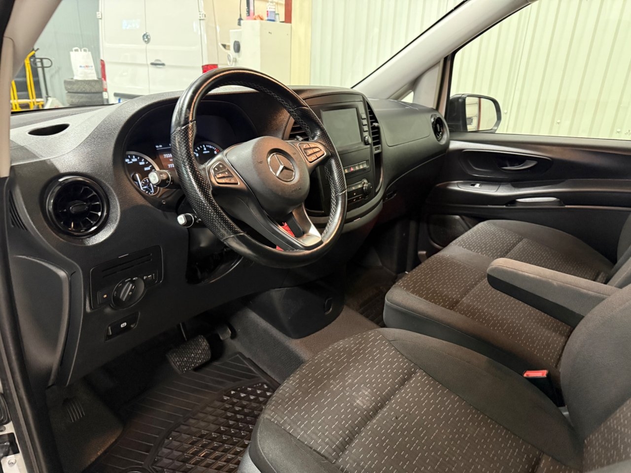 Mercedes-Benz Vito 2023, bild 7/10