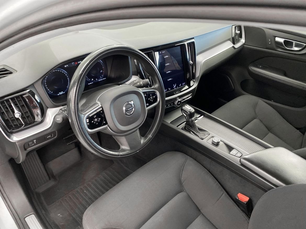 Volvo V60 D3 AWD Momentum SE II 2020, bild 6/10