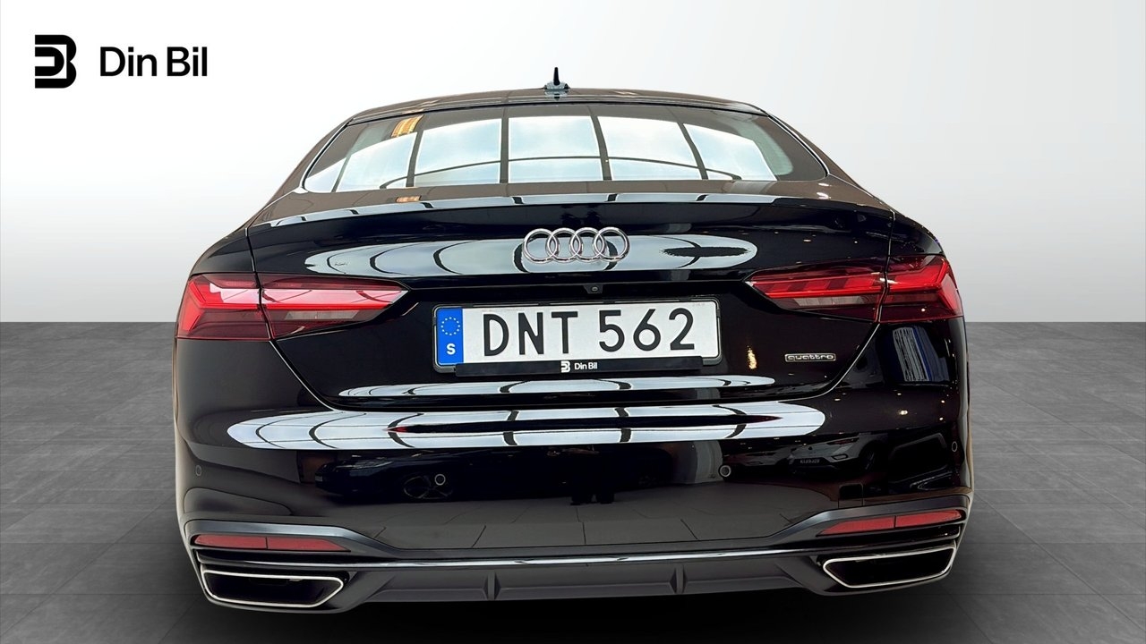 Audi A5 2021, photo 2/4