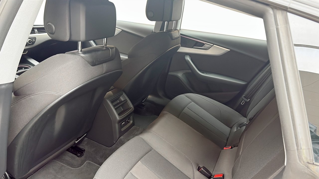 Audi A5 2021, photo 3/4