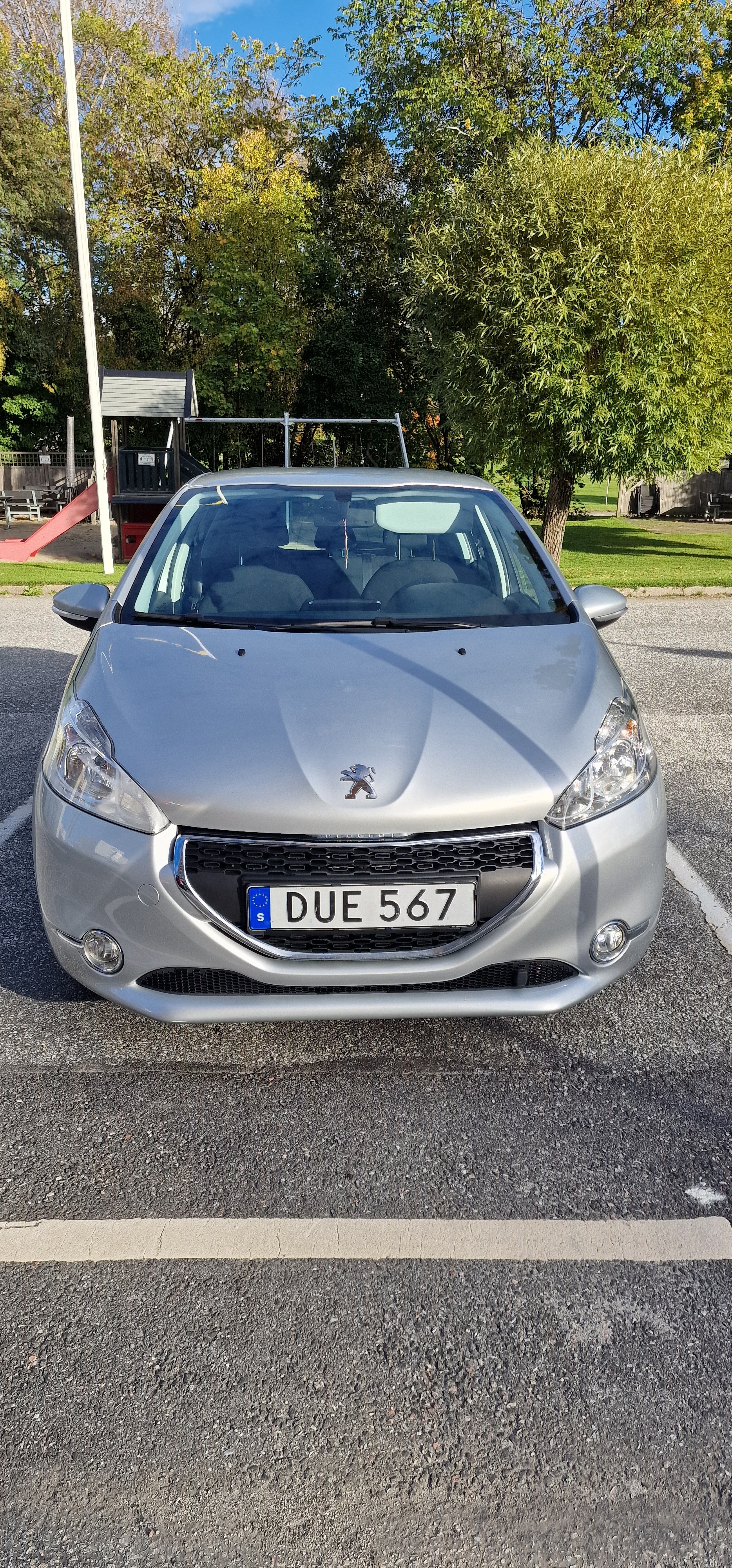 Peugeot 208 5-dörrar 1.2 VTi 82 EGS 2014, kuva 2/4