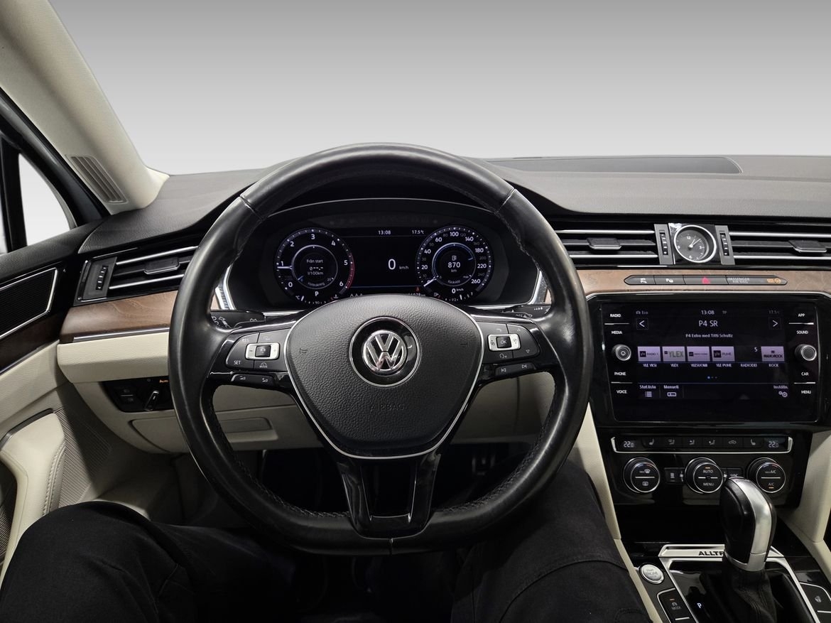 Volkswagen Passat Alltrack 2018, bild 7/10