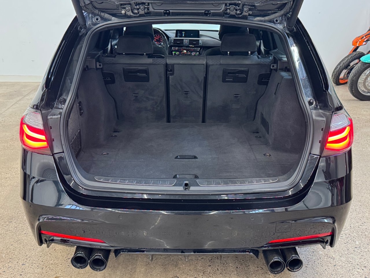 BMW 320 2017, bild 7/10