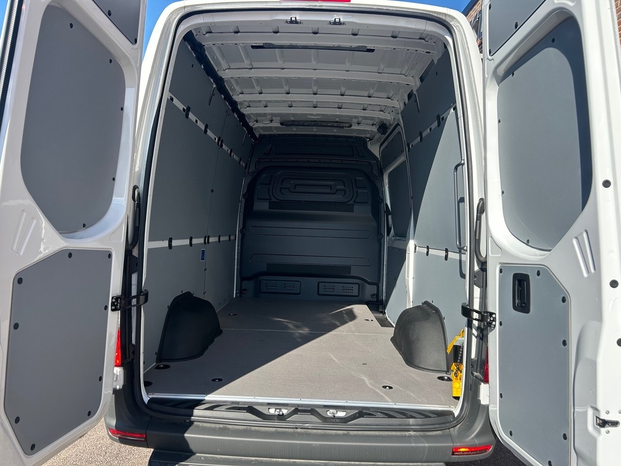 Mercedes-Benz Sprinter 2025, bild 5/5