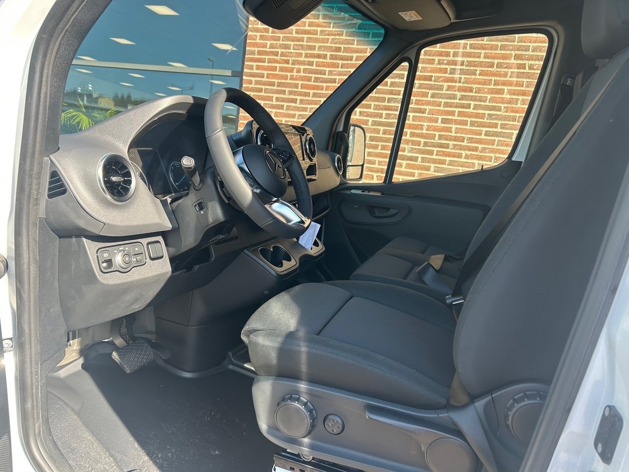 Mercedes-Benz Sprinter 2025, bild 3/5