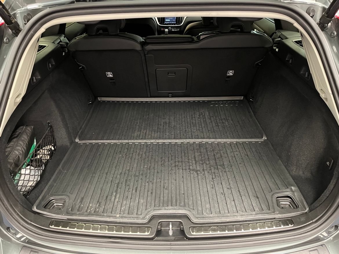 Volvo V60 T6 Plus Dark Nordic Edition 2027, bild 6/10