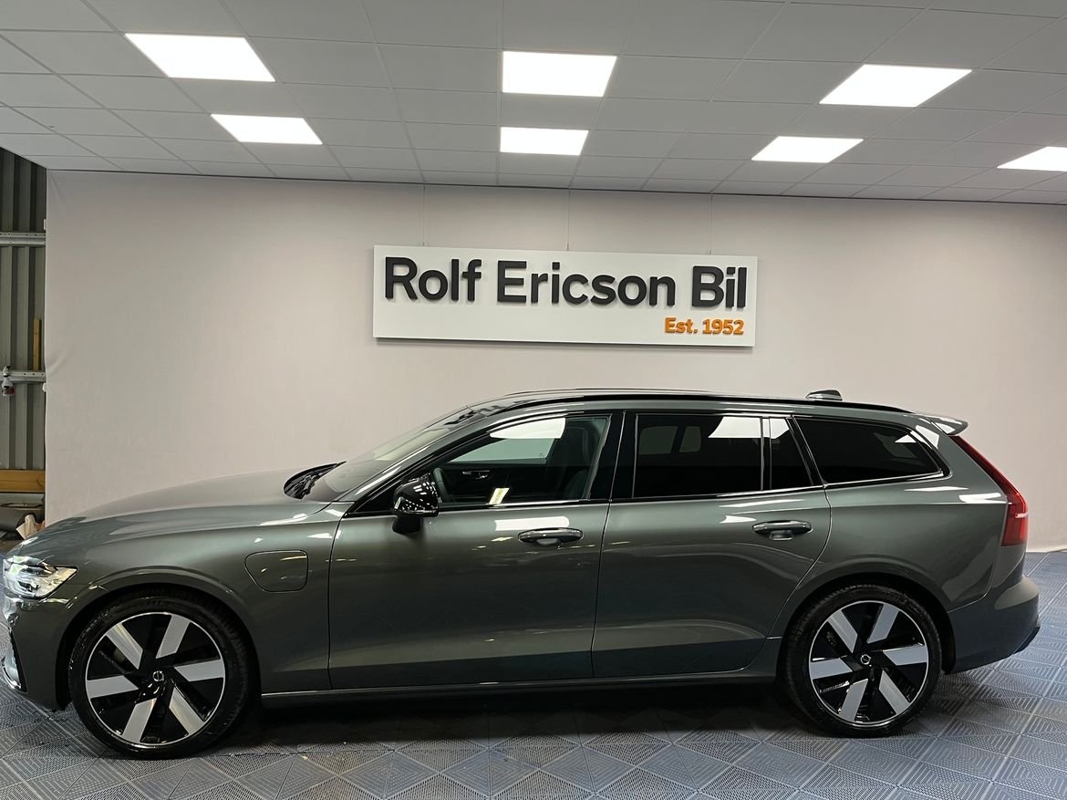 Volvo V60 T6 Plus Dark Nordic Edition 2027, bild 2/10