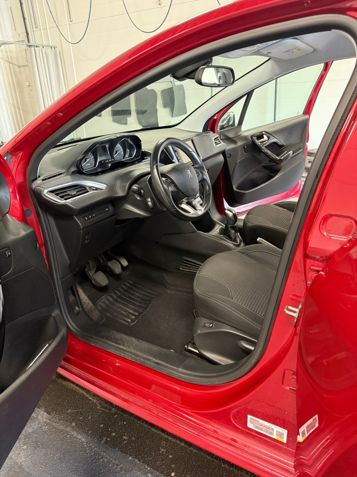 Peugeot 208 2016, bild 5/5