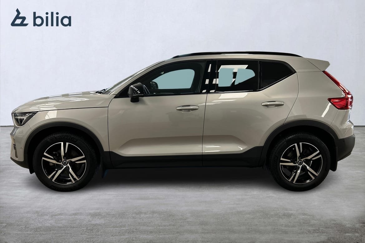 Volvo XC40 B3 FWD Bensin Plus Dark 2025, bild 3/10