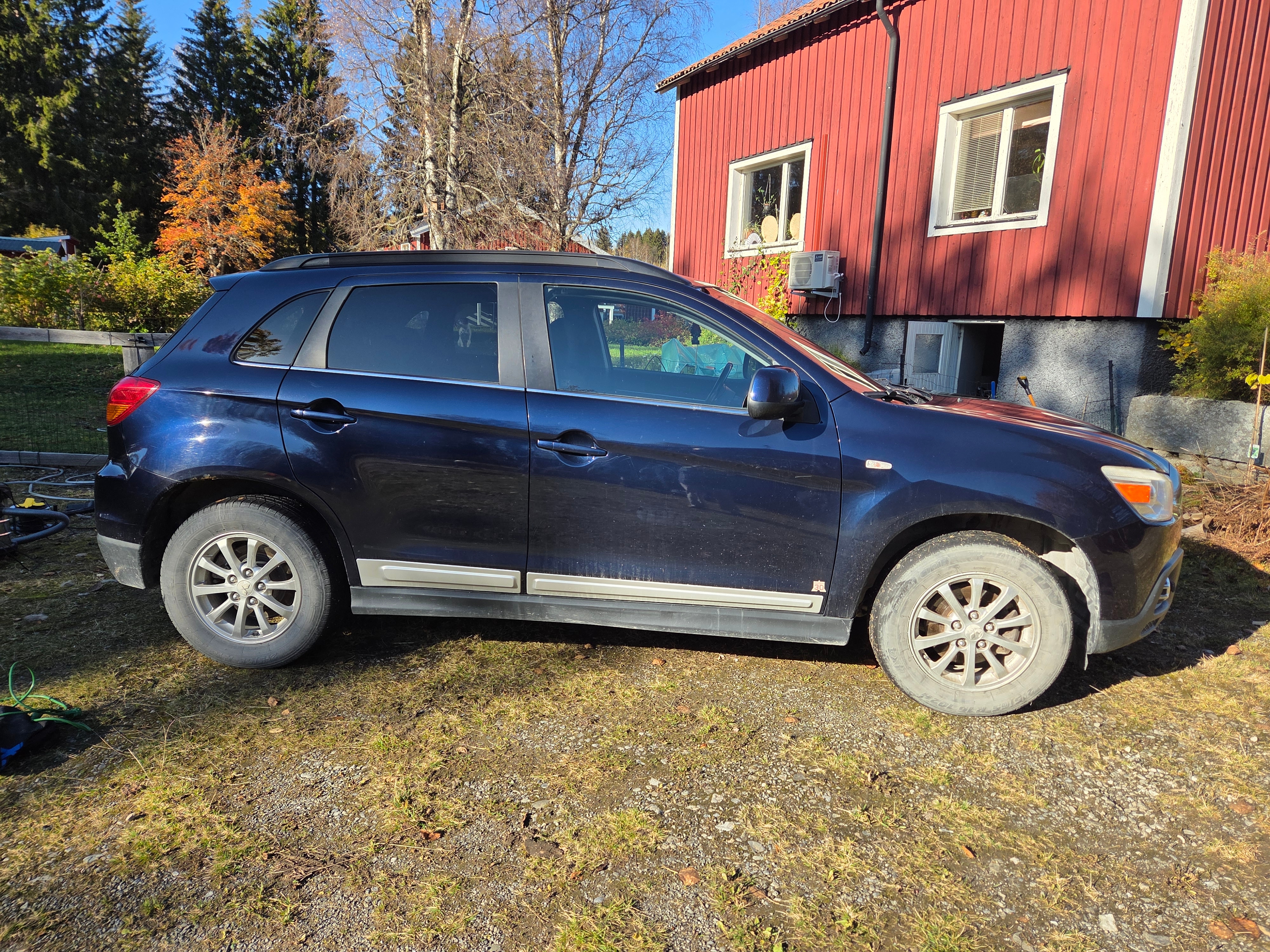 Mitsubishi ASX 2011, bild 2/6