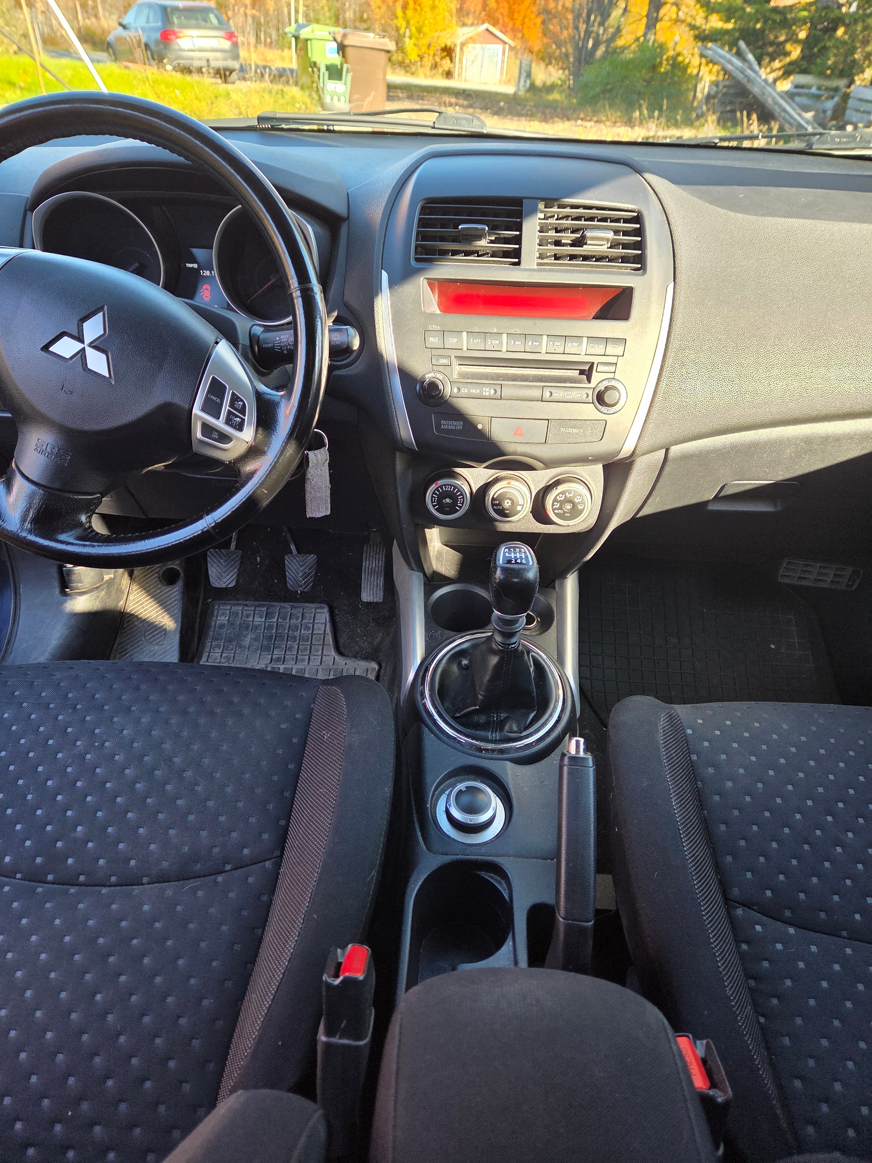 Mitsubishi ASX 2011, bild 5/6