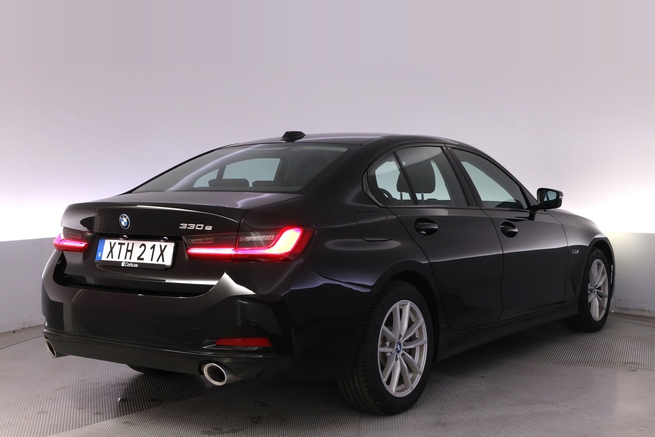 BMW 330 e Sedan Sportstol PDC 2023, bild 5/10