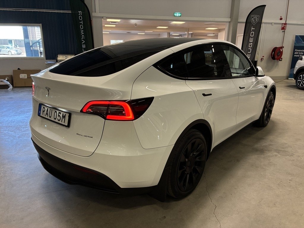 Tesla Model Y Long Range AWD 2022, bild 4/10