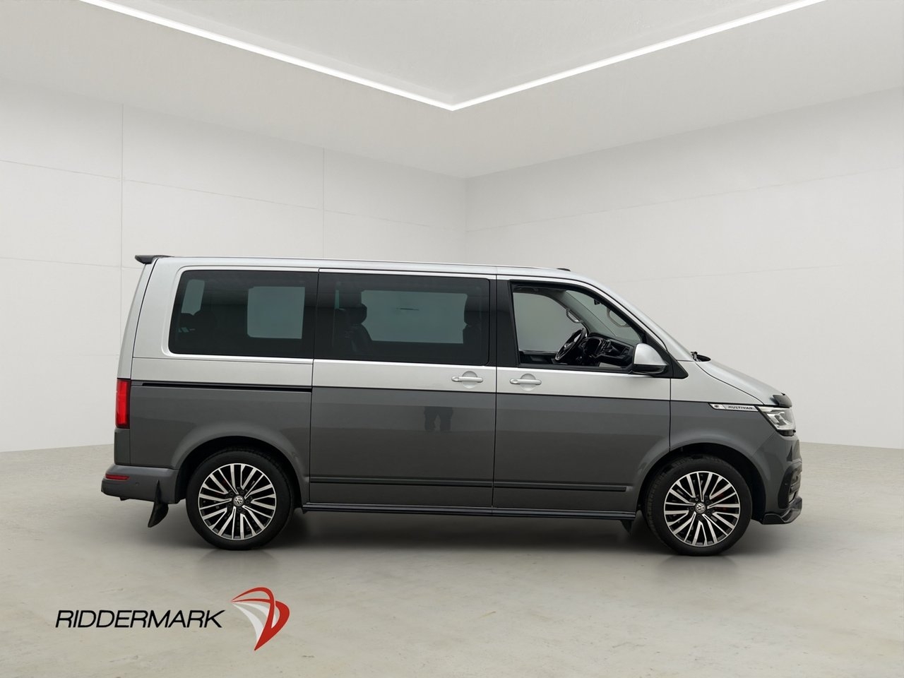 Volkswagen Multivan 2020, photo 2/10